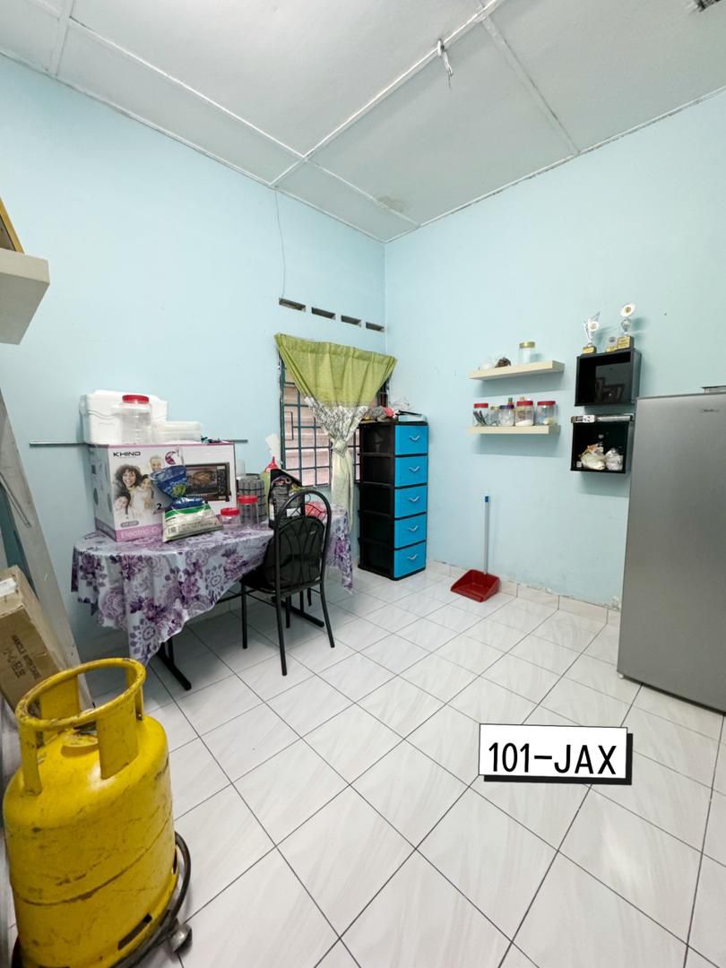 Taman Klang Utama Single Storey House - photo 6