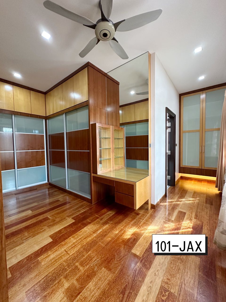 Nusantara Setia Eco Park 2-Storey Corner Bungalow - photo 10