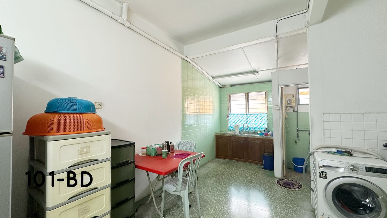 Jalan Cucur Atap Port Klang Double Storey House - photo 3