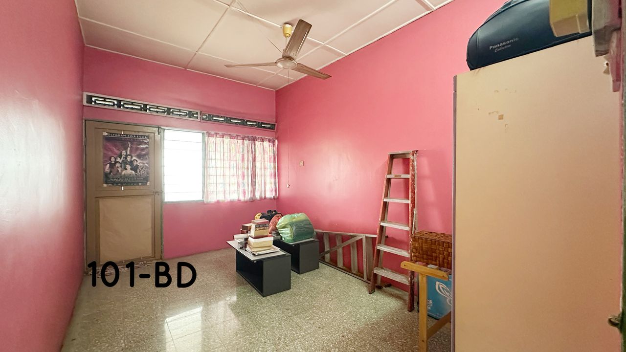 Jalan Cucur Atap Port Klang Double Storey House - photo 9