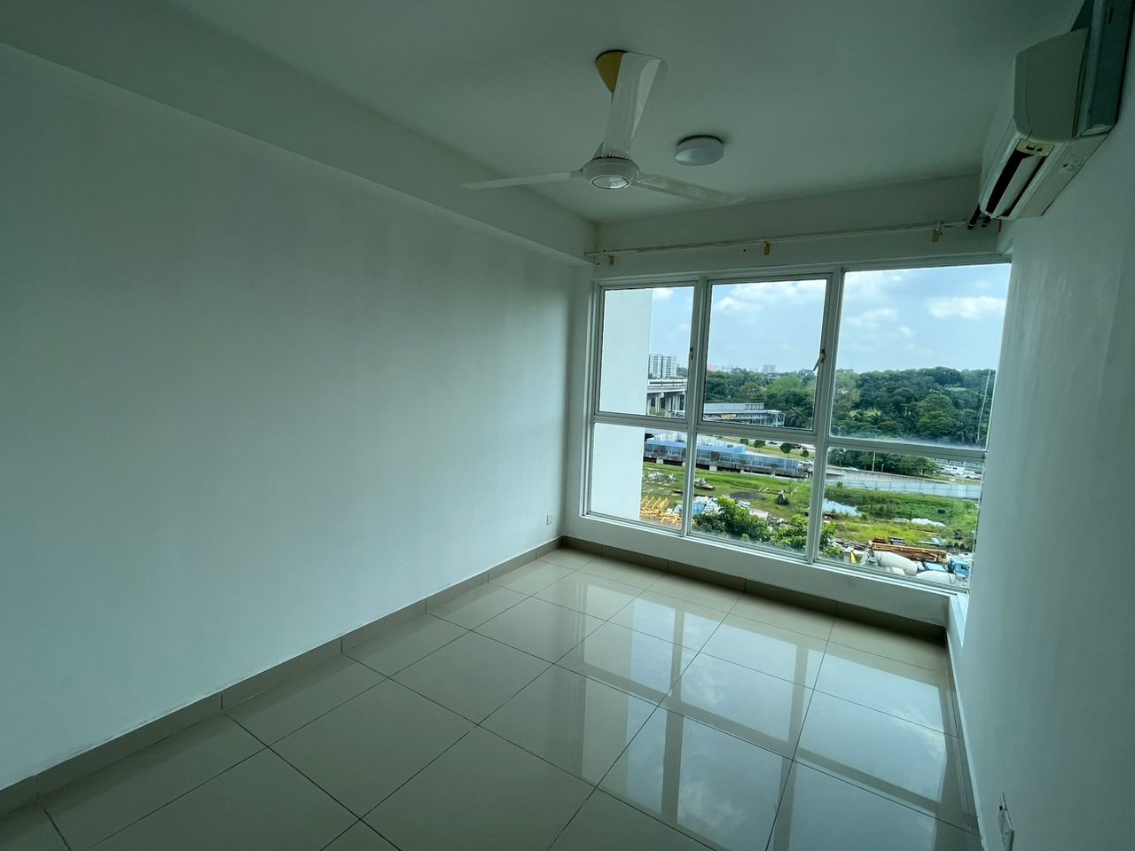 Pacific Place, Block H, 2R1B, PF, by JHo - photo 10