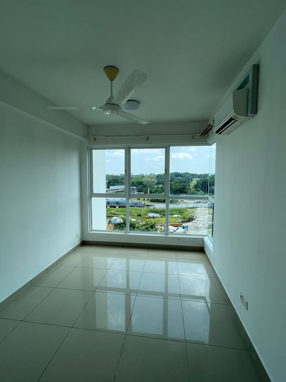 Pacific Place, Block H, 2R1B, PF, by JHo - photo 13