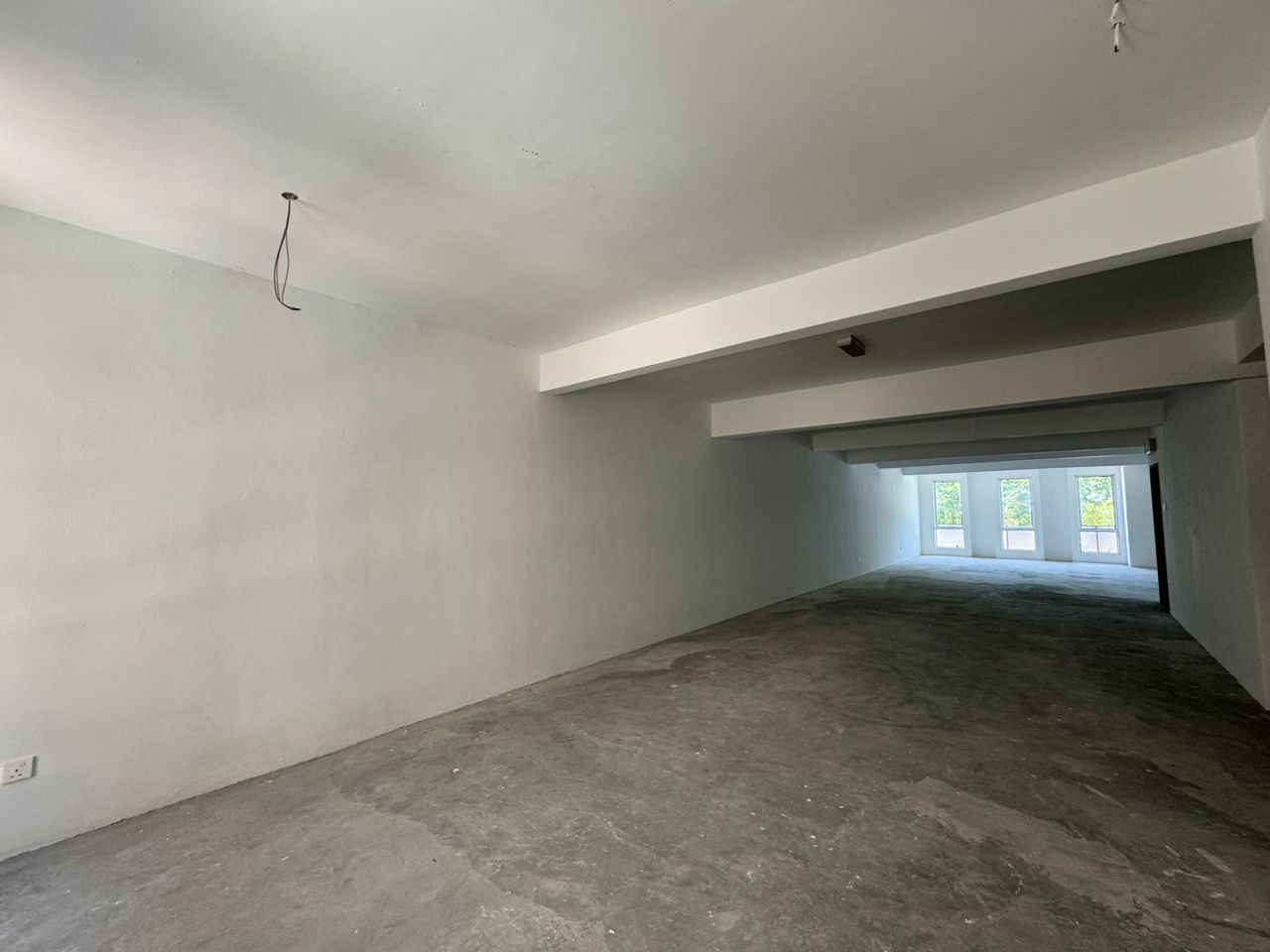 The Strand Kd, 2,5 floor shop, Facing Main Road - photo 10