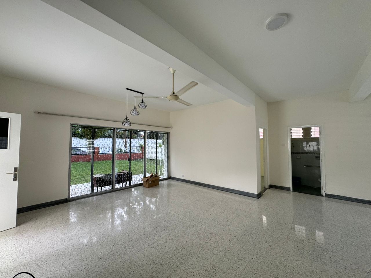 PJ Section 17, Seksy ...