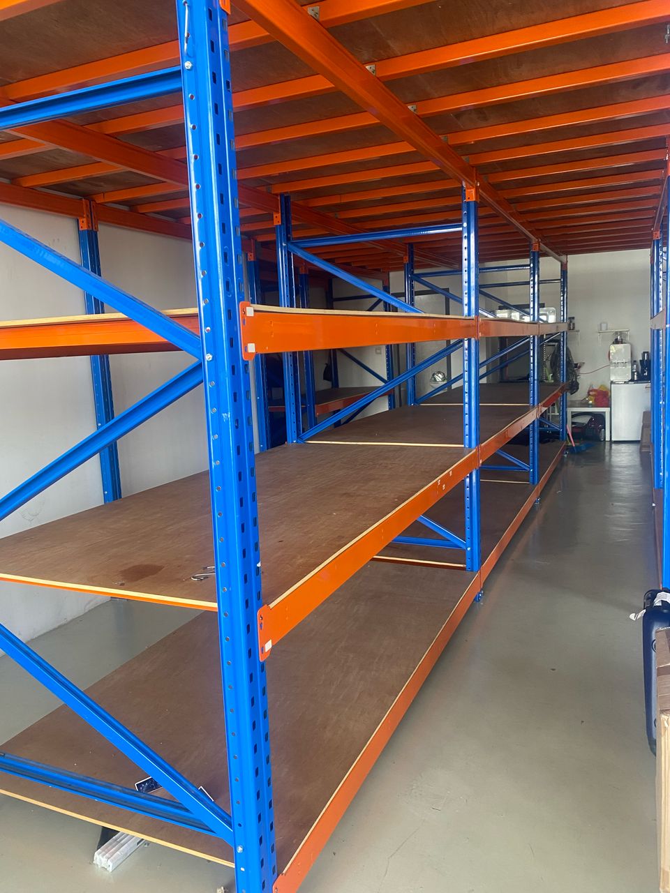 Kota Damansara, Emporis Shop Office, Loading Lift - photo 7