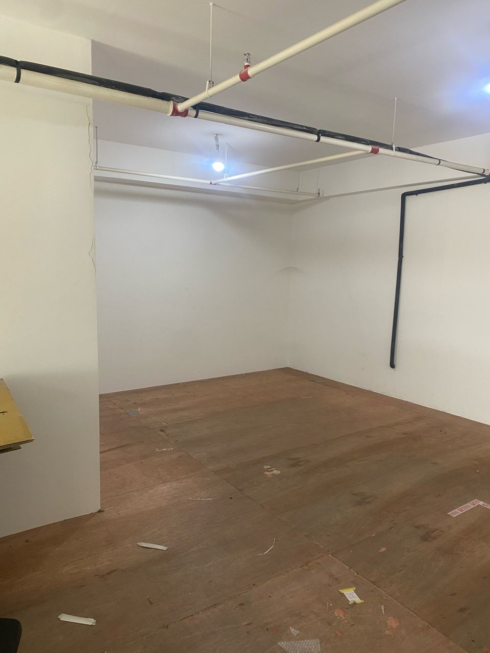 Kota Damansara, Emporis Shop Office, Loading Lift - photo 11