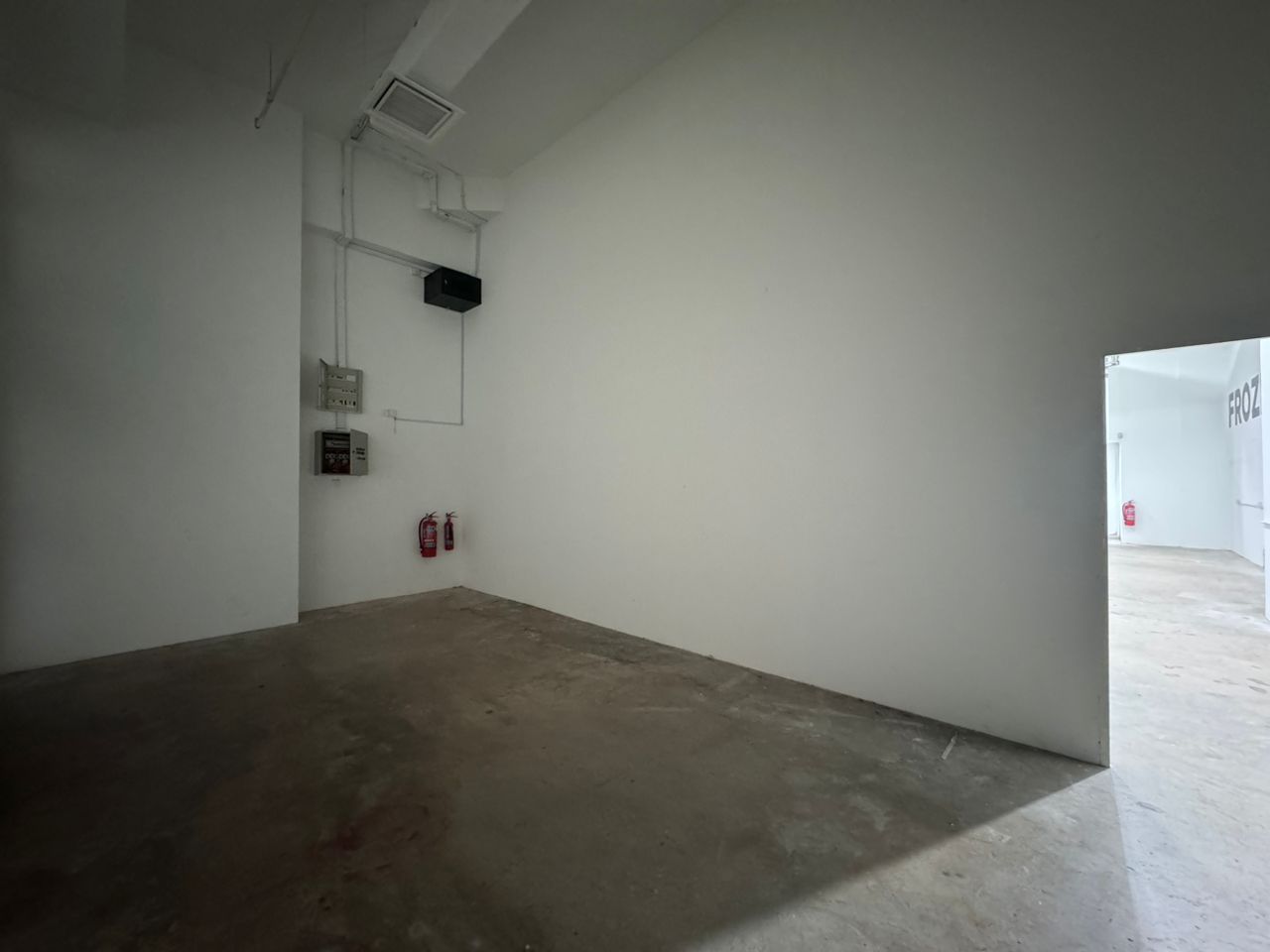 KD Emporis Retail Shop Office Ground Flr Big Unit - photo 6