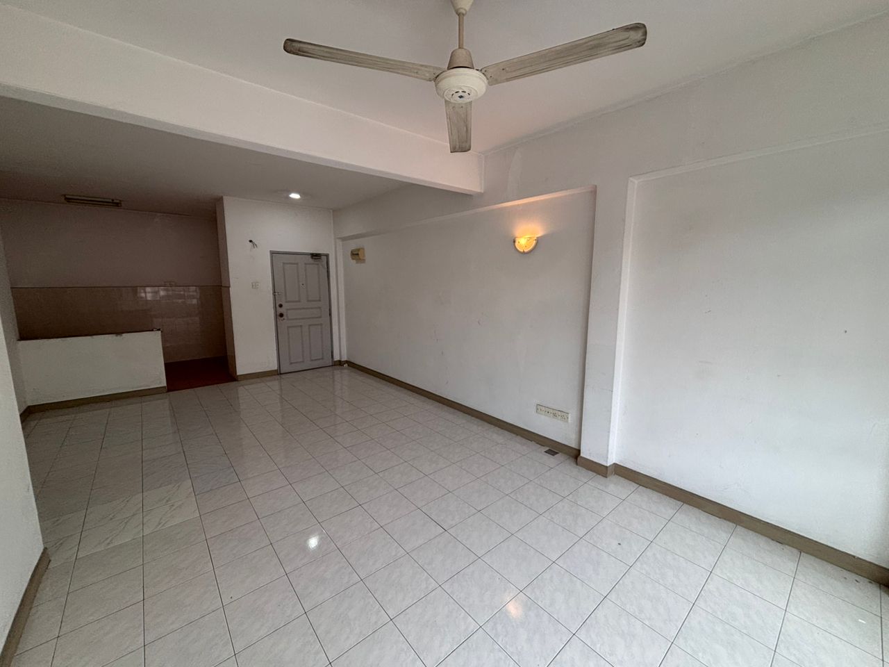 Apartment D Shire Villa, Kota Damansara Seksyen 4 - photo 4