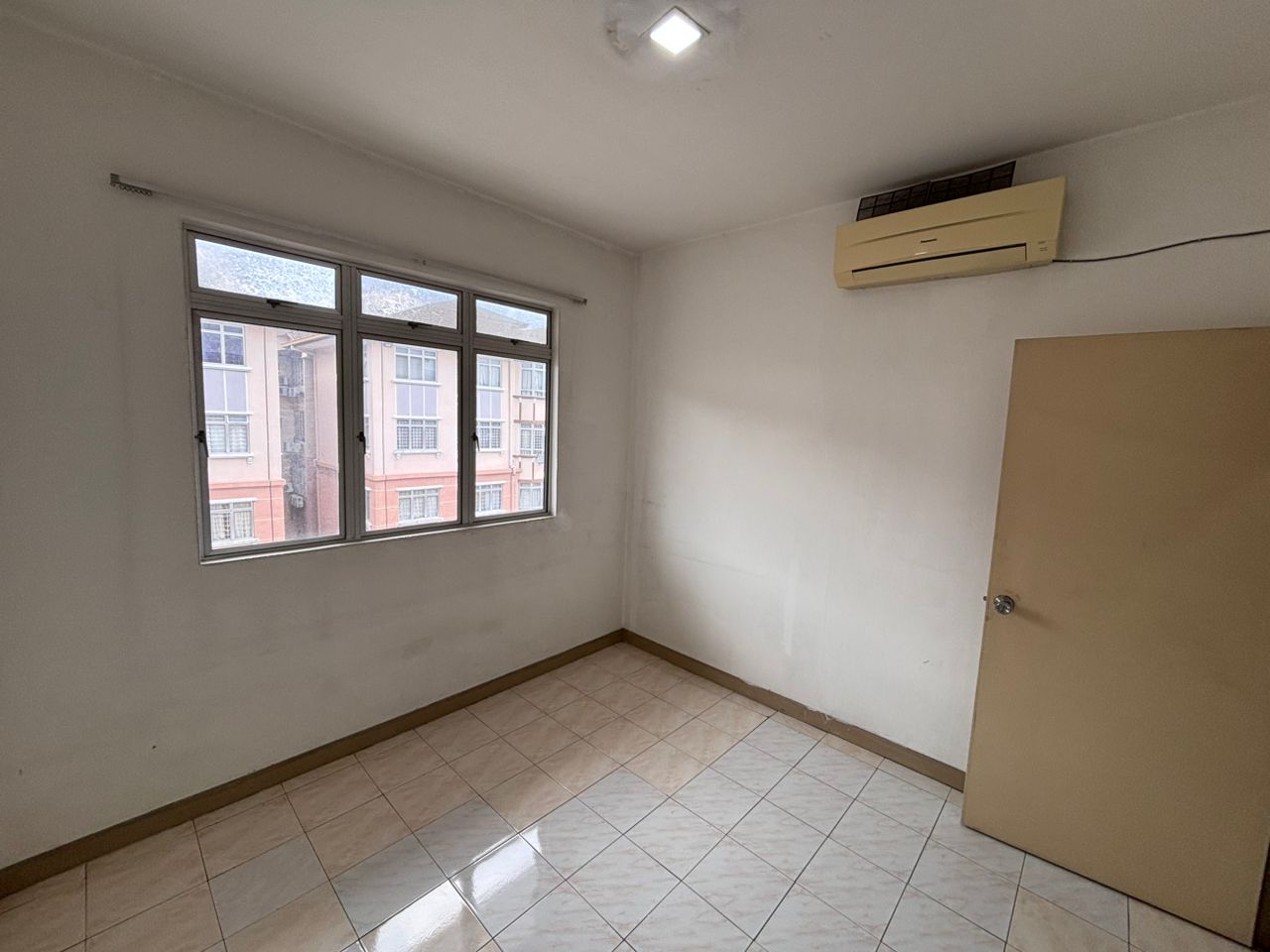 Apartment D Shire Villa, Kota Damansara Seksyen 4 - photo 8