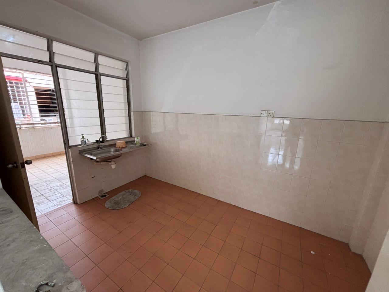 Apartment D Shire Villa, Kota Damansara Seksyen 4 - photo 13