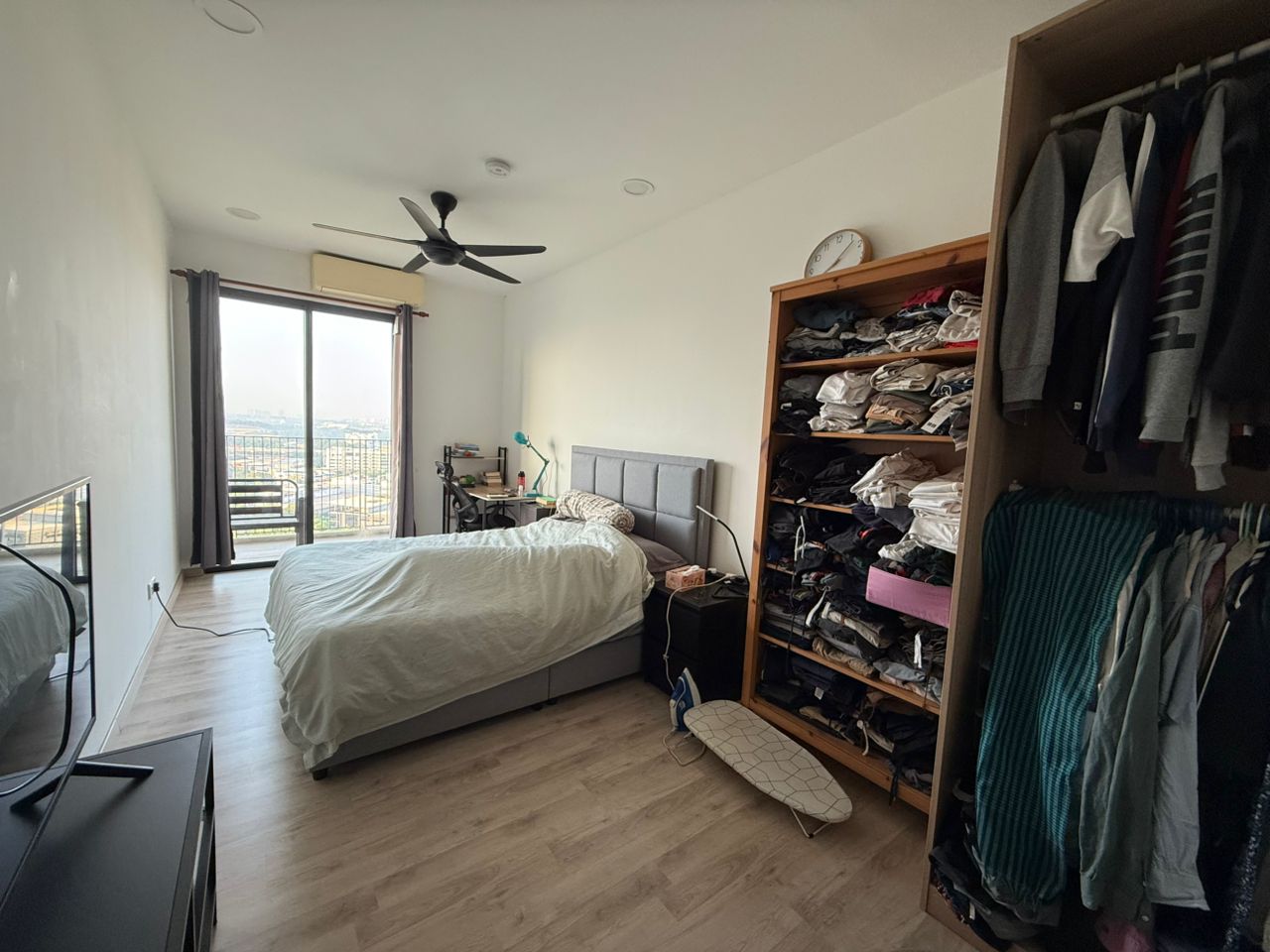 Emporis KD, FF, Block B 3R2B, by JHo