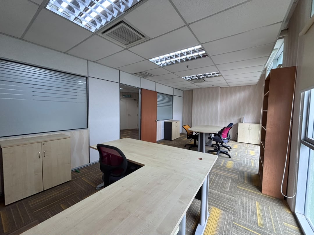 Mont Kiara Publika Solaris Dutamas Furnish Office - photo 2