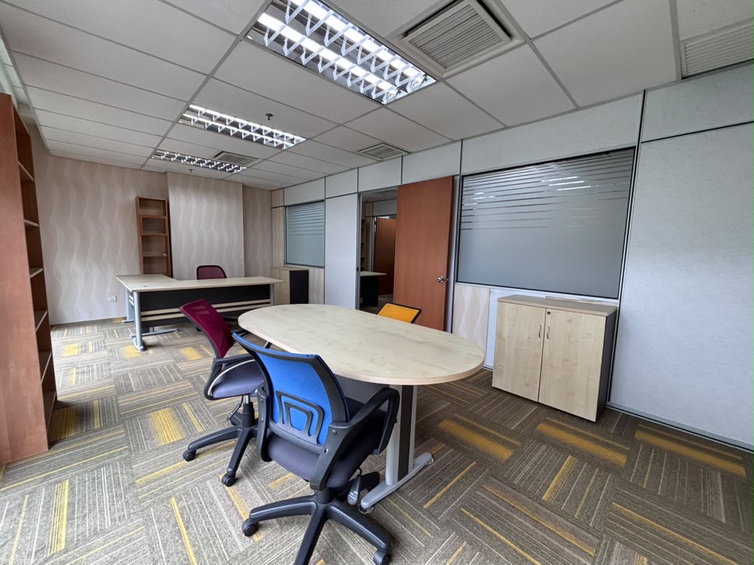 Mont Kiara Publika Solaris Dutamas Furnish Office - photo 3