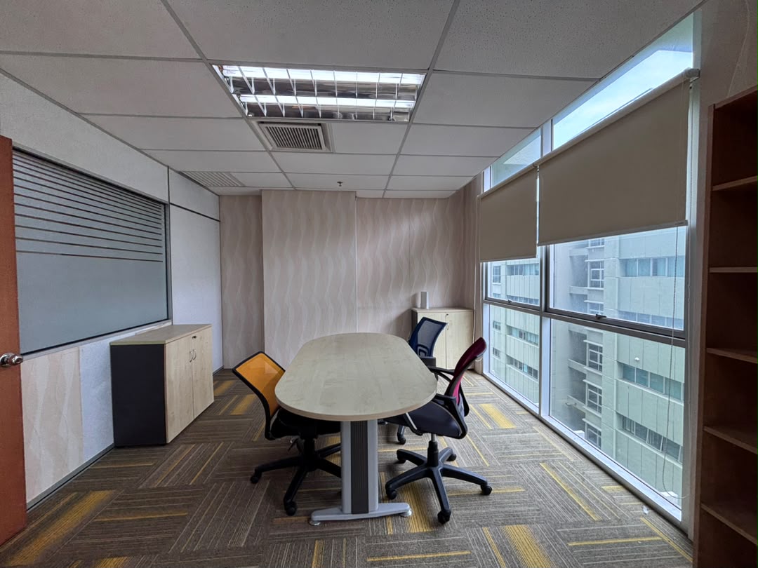 Mont Kiara Publika Solaris Dutamas Furnish Office - photo 4