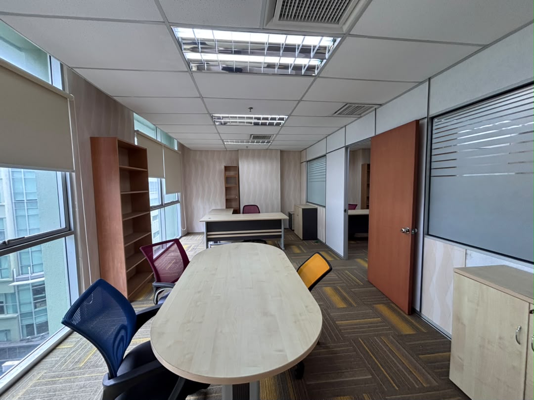 Mont Kiara Publika Solaris Dutamas Furnish Office - photo 7
