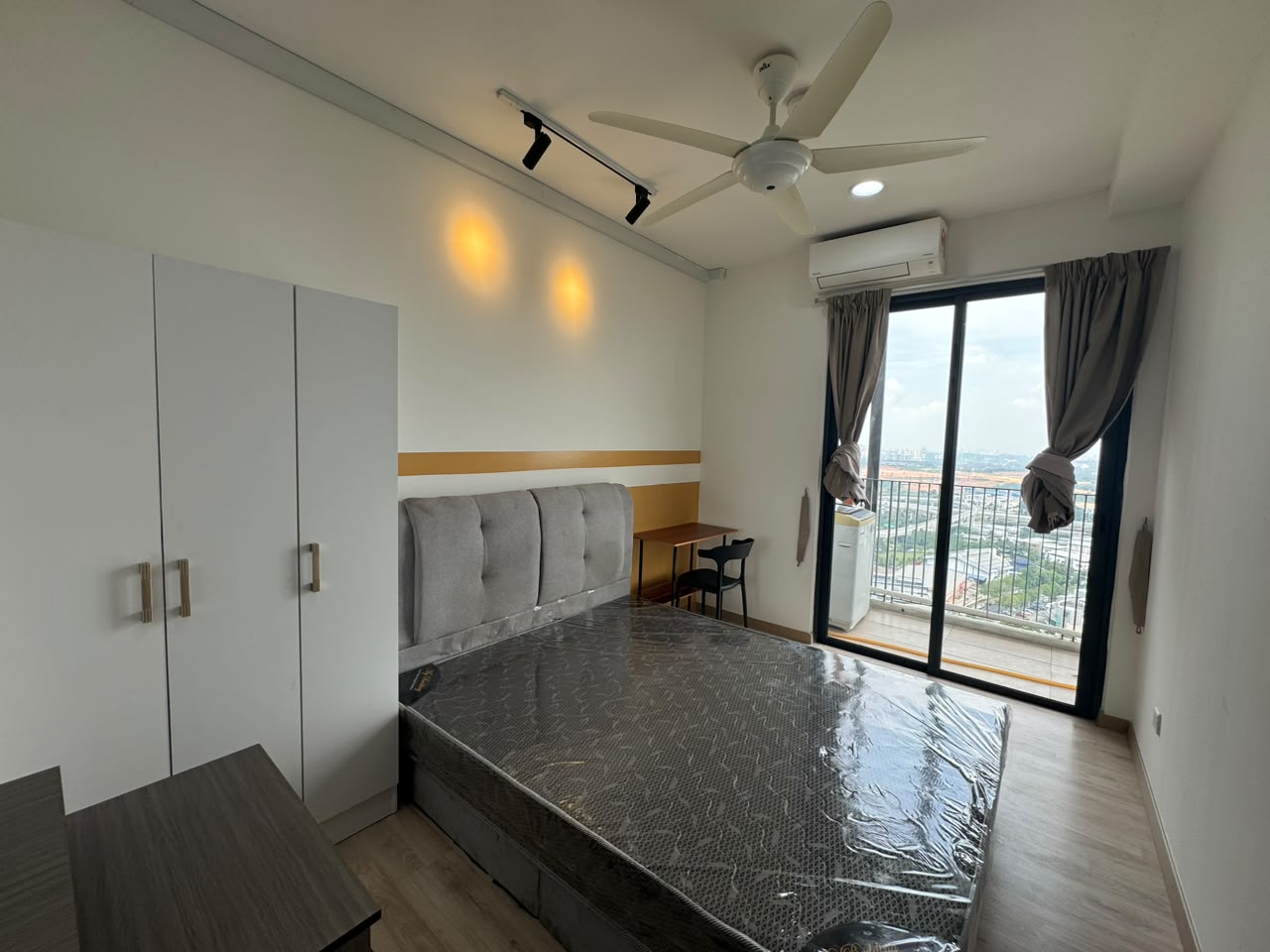 Emporis Residences Kota Damansara, 2R1B, FF - photo 5