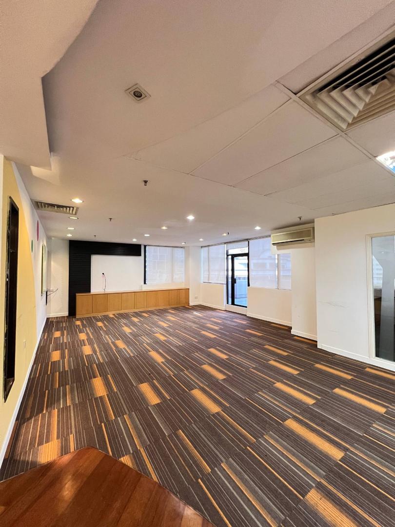 Plaza Mont Kiara, Partly Furnished Office For Rent - photo 5