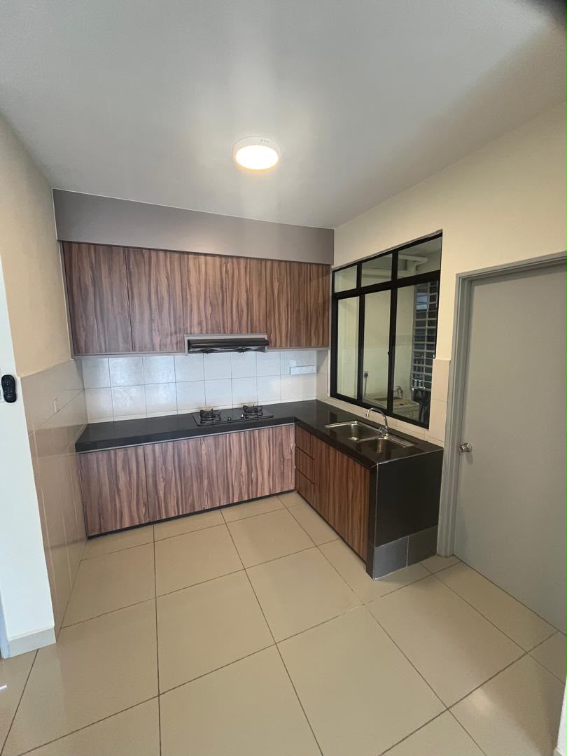 One Damansara, PJ Damai, Newly Renovated Unit RENT - photo 12