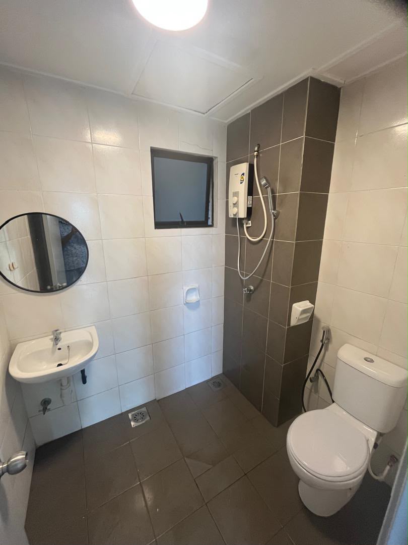 One Damansara, PJ Damai, Newly Renovated Unit RENT - photo 13