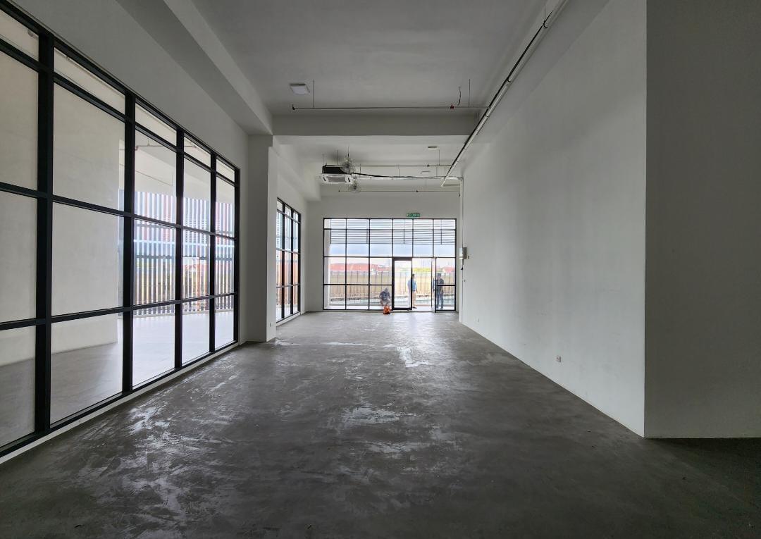 KD Emporis Retail Office, Partly Furnished with Ac