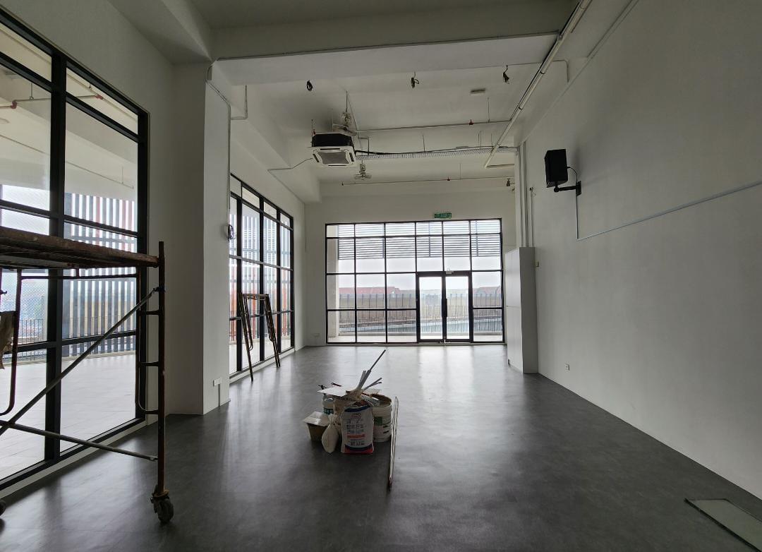 KD Emporis Retail Office, Partly Furnished with Ac - photo 4