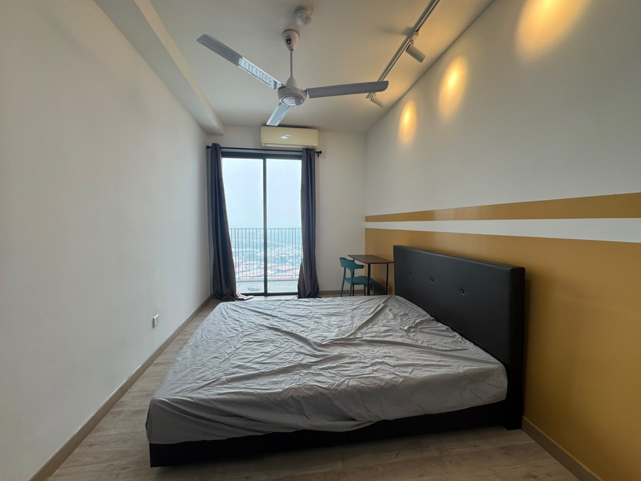Emporis, KD, Dual Key, Fully Furnished 2R1B - photo 8
