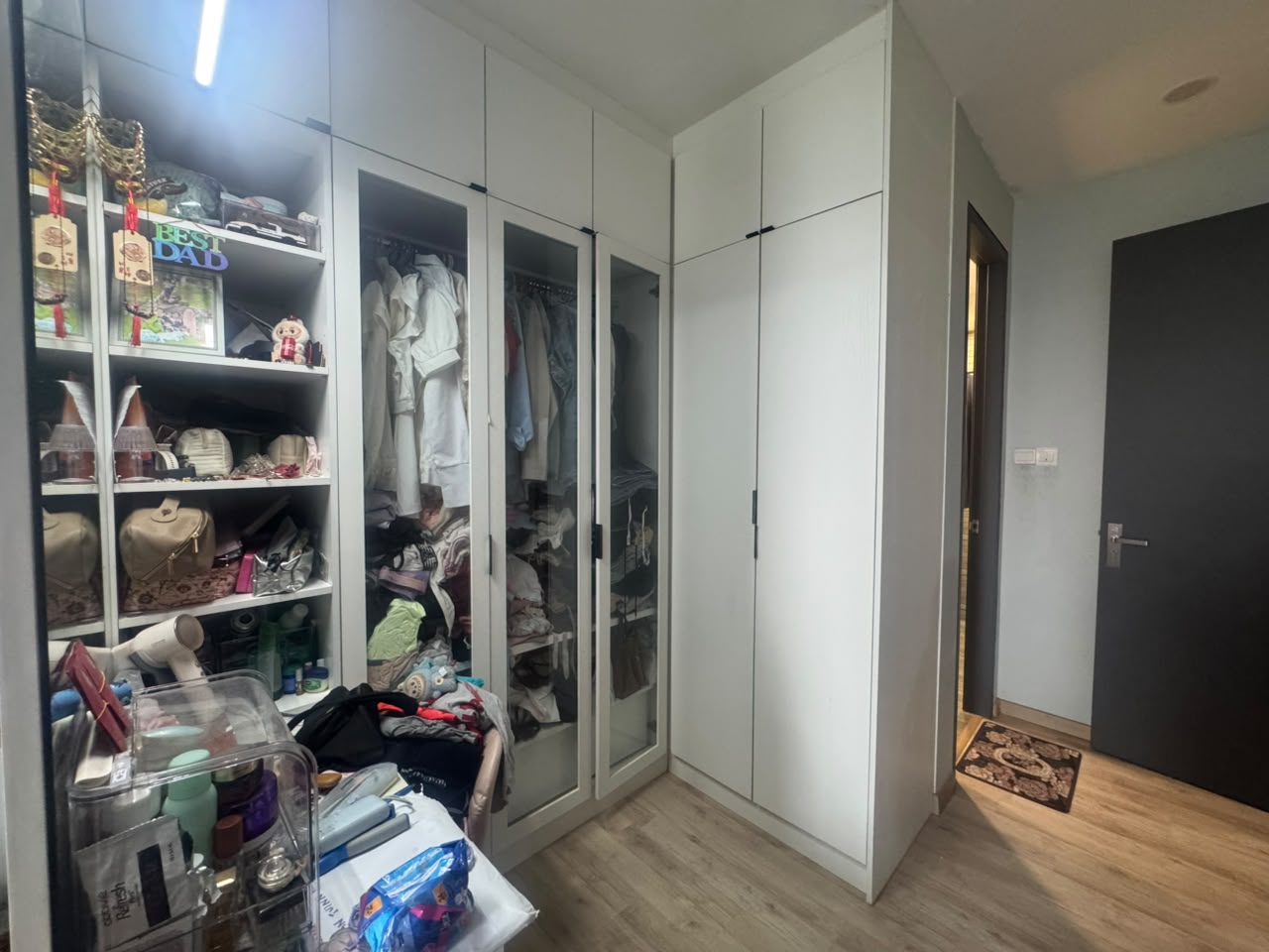 Emporis, KD, Fully Furnished, 3 Rooms - photo 9