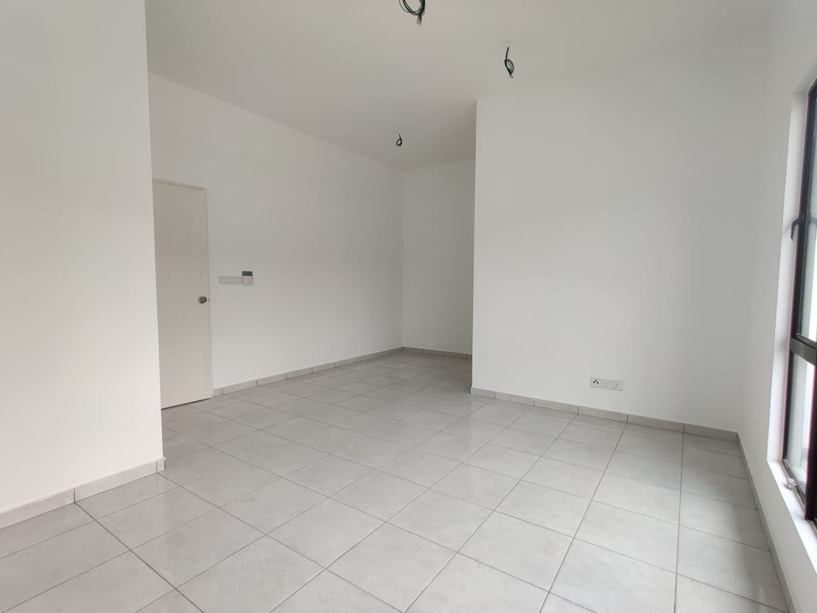 Setia Utama , 2 sty Terrace House For Sale - photo 10