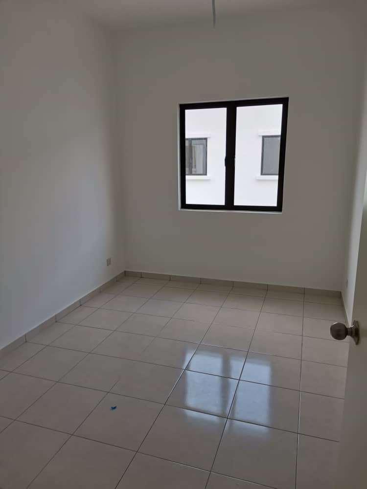 Setia Permai , 2 sty Terrace For Sale - photo 3
