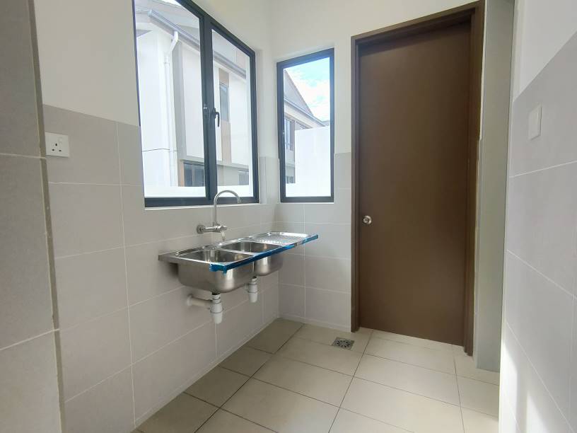 Setia Utama Partly furnish RM3000 - photo 4