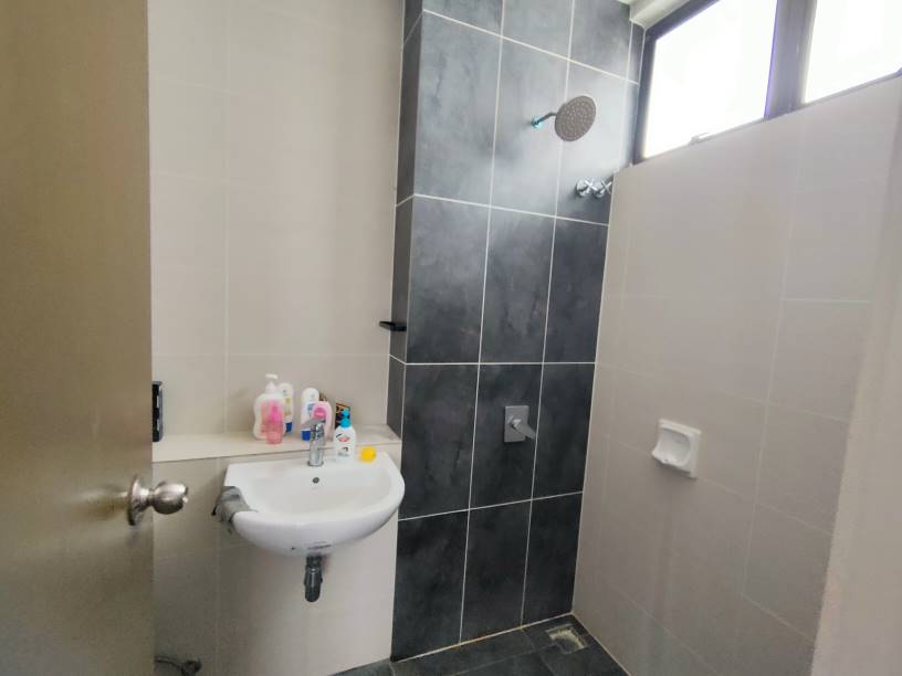 Setia Utama 2 3Sty Terrace RM1 1mil - photo 7