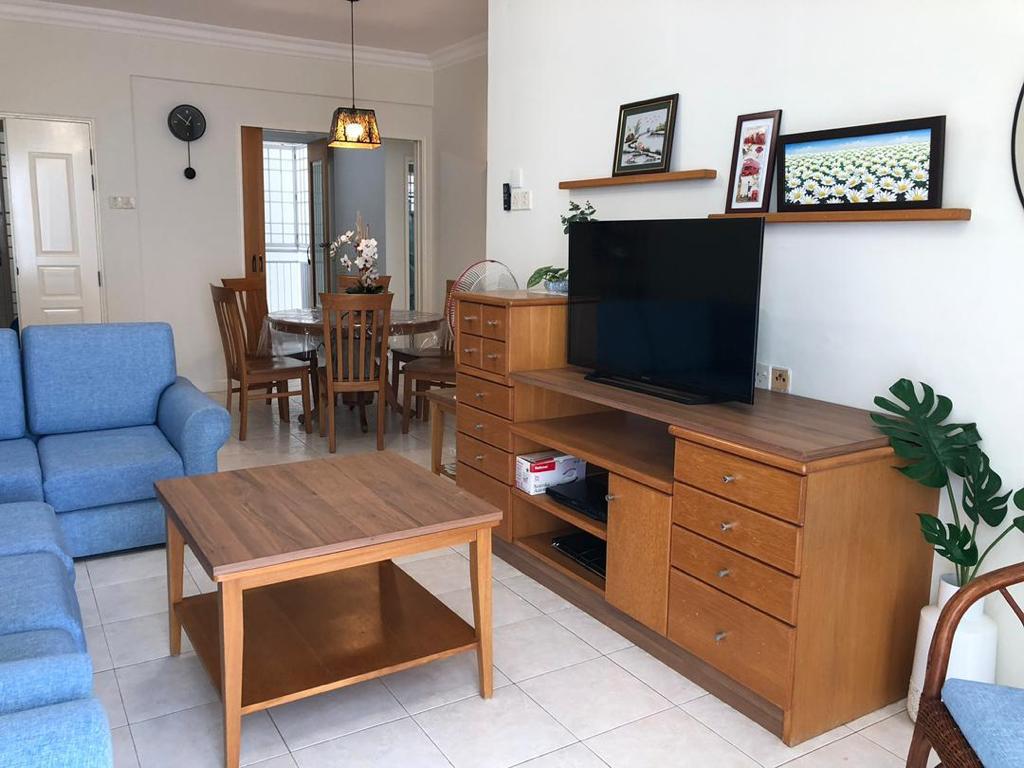 Gurney Park Rental - photo 9
