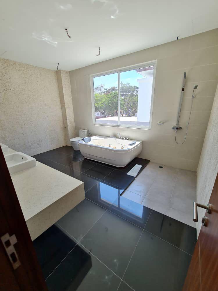 Jalan Barnett Bungalow - photo 9
