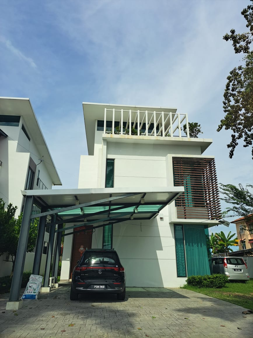 Triple Storey Bungalow, Codrington Avenue - photo 2