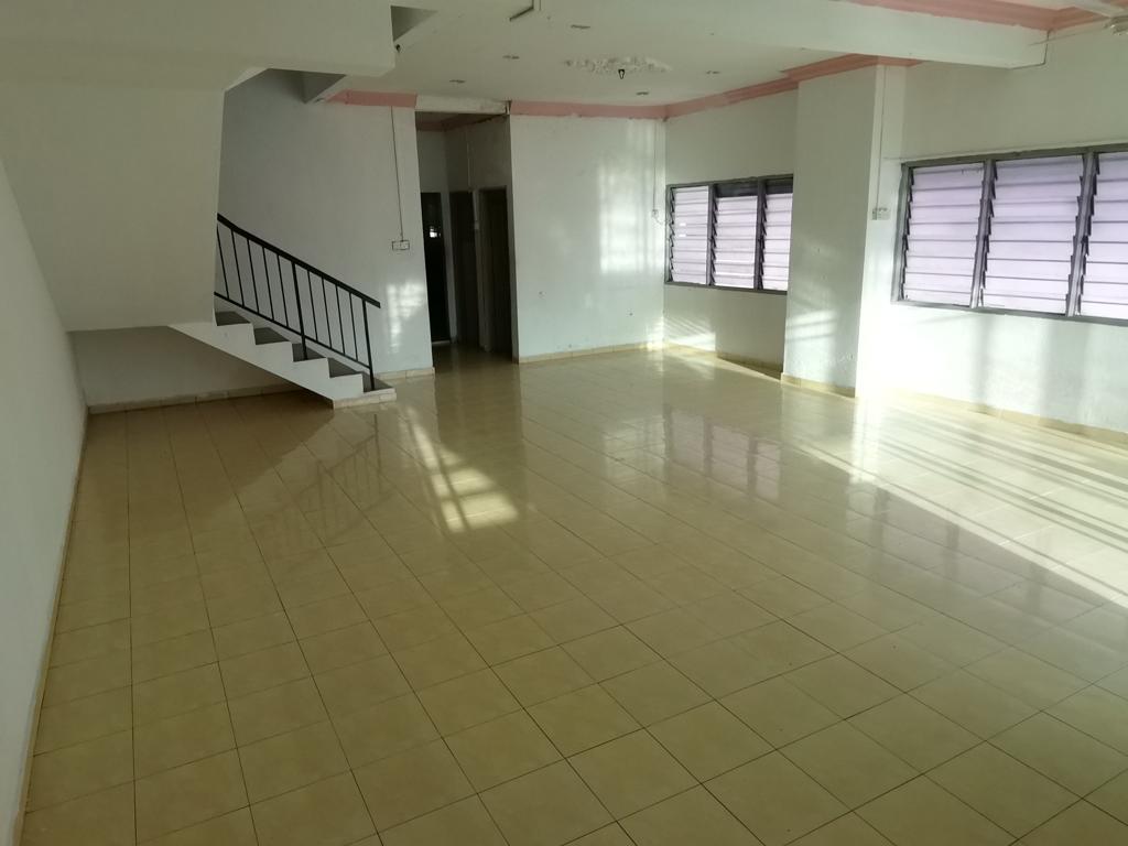 Bayan Lepas Kolam Ikan Semi D, Freehold - photo 2