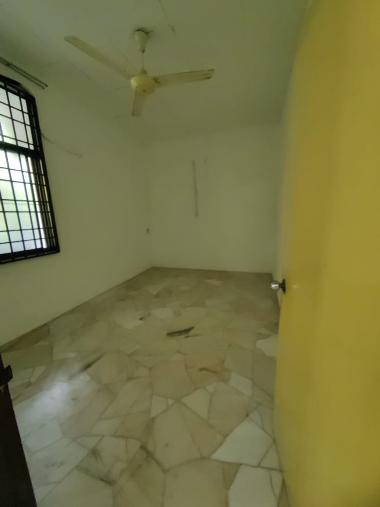 Taman Sri Indah, Single Storey Terrace, Corner - photo 8