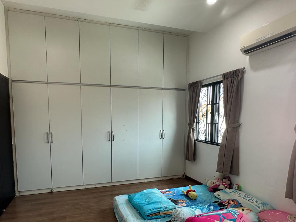 Double Storey Semi D at Gelugor, 4015sf - photo 2