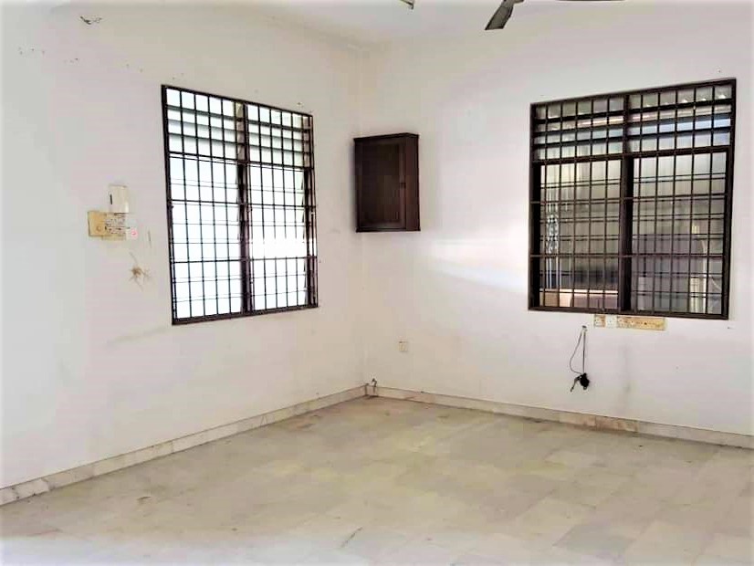 2 Storey Bungalow at Taman Kampar - photo 2