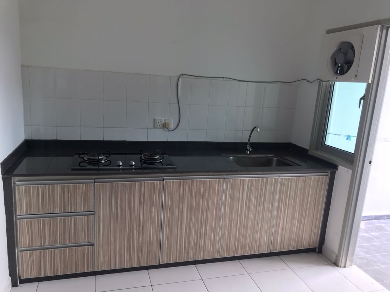 Golden Triangle 1260sf - photo 4
