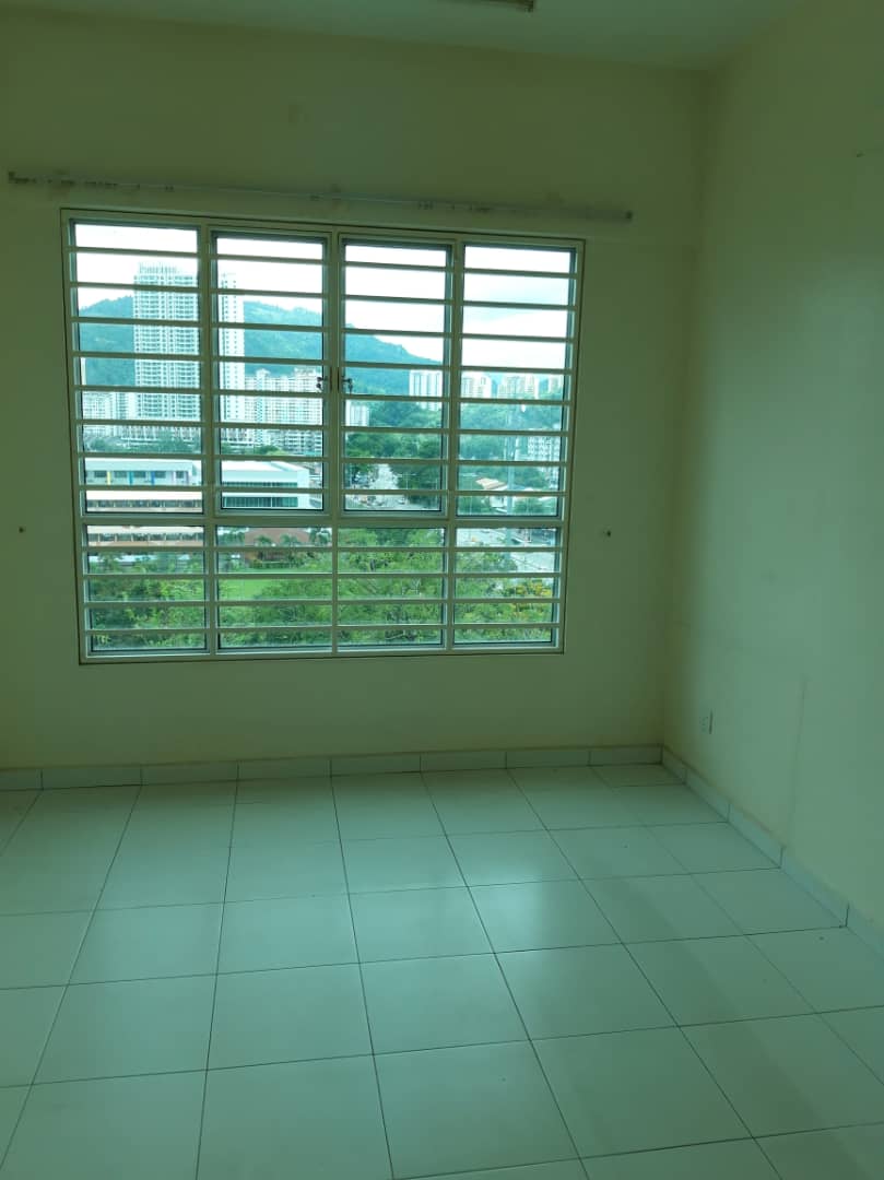Golden Triangle, Low Floor, 1165sf - photo 3