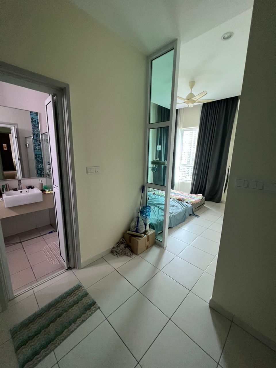 One Imperial, 1180sf - photo 3