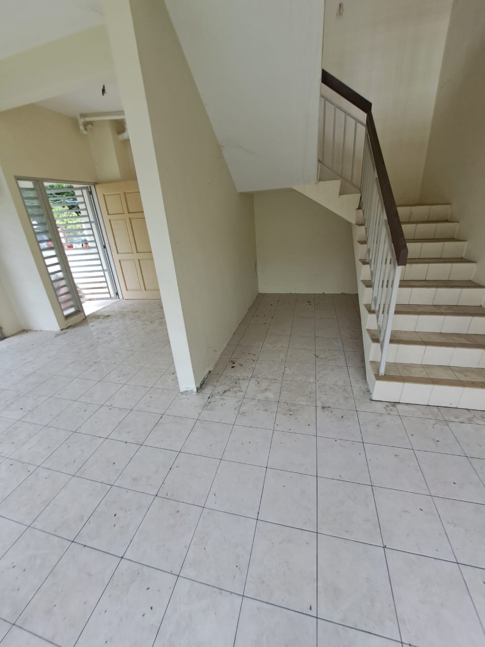 Teluk Kumbar 2 Storey Terrace, Corner - photo 2