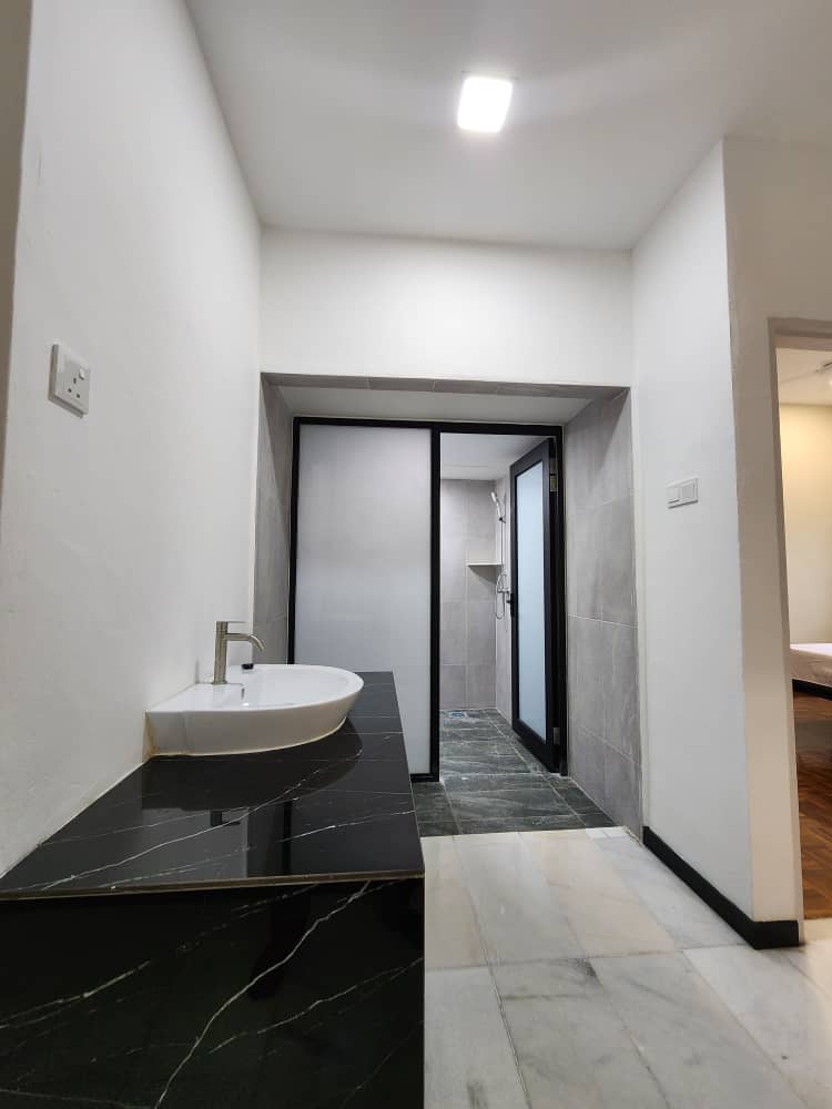Westlands Court, Fully Reno and Furnished - photo 2