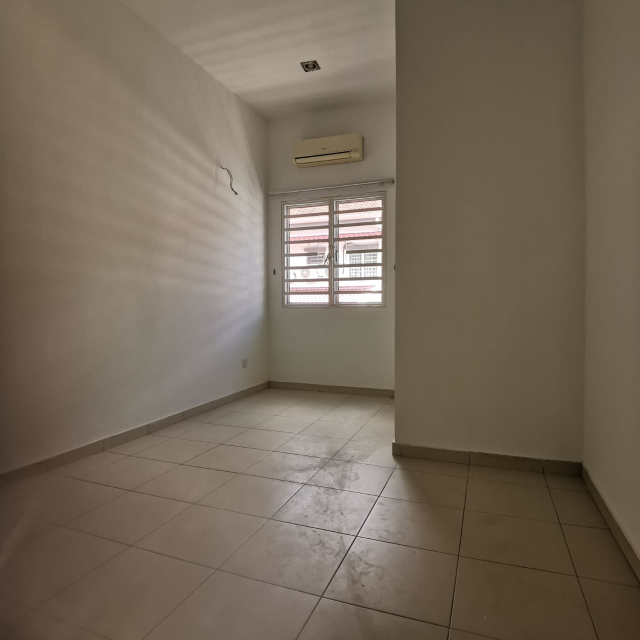 Corner Sungai Ara 2 Storey 8000sf - photo 4