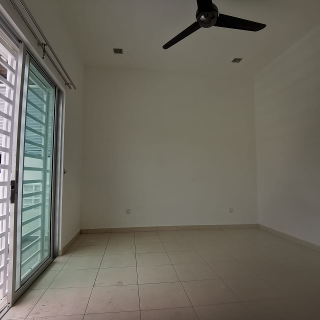 Corner Sungai Ara 2 Storey 8000sf - photo 5