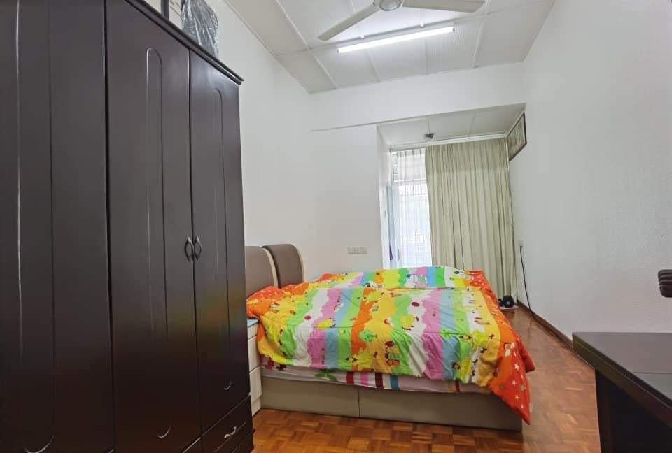 2 Storey Terrace, FreeHold, Jelutong - photo 2