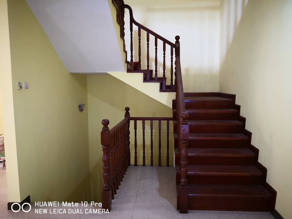 Batu Uban Semi D - photo 4