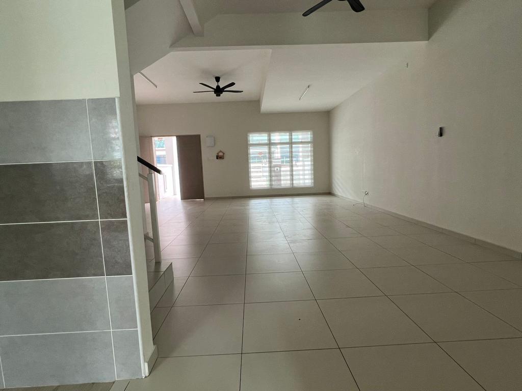 Freehold Cheng 2 Storey Terrace 24x70 - photo 5