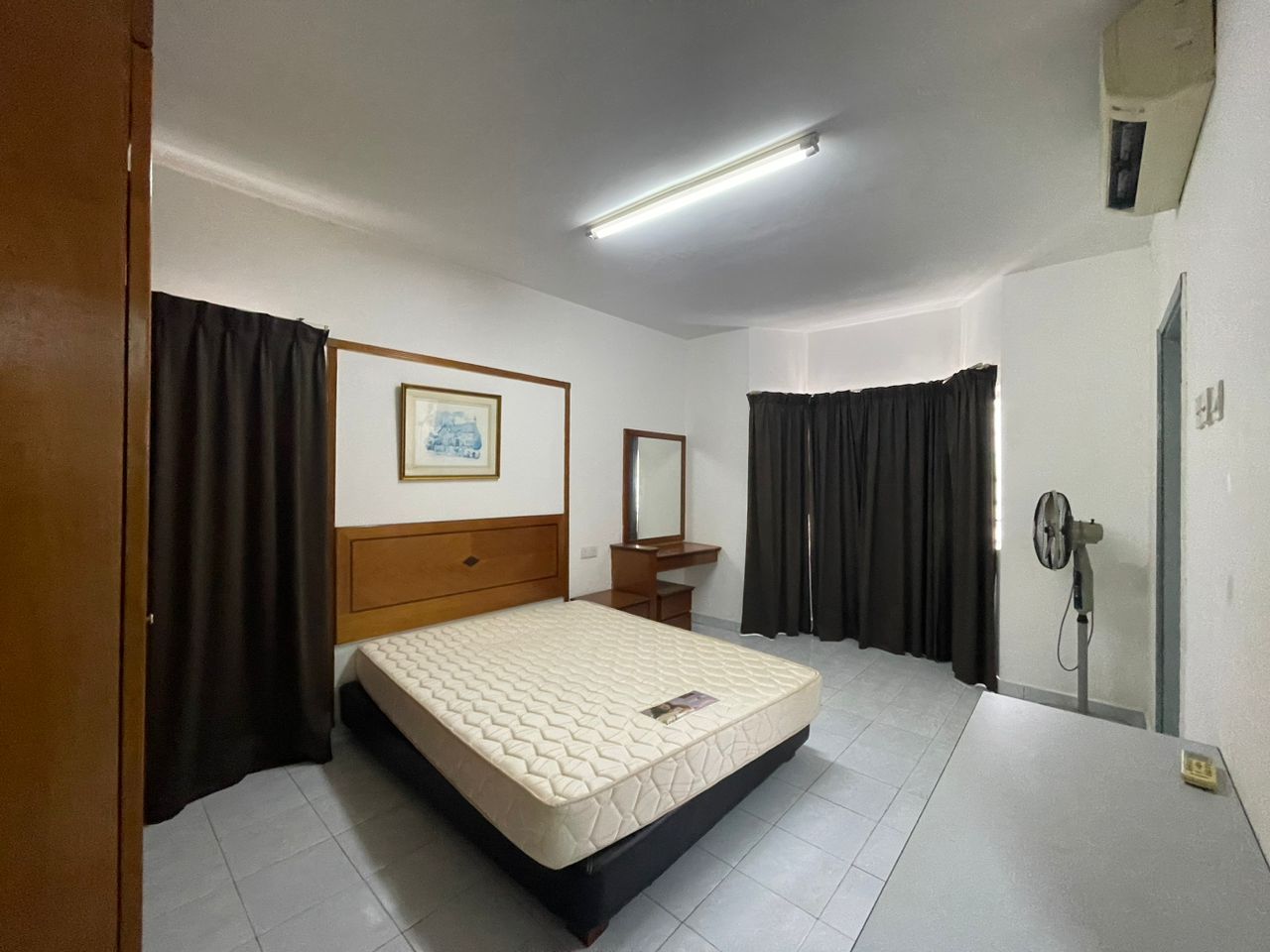 Endah Regal Condo - photo 2