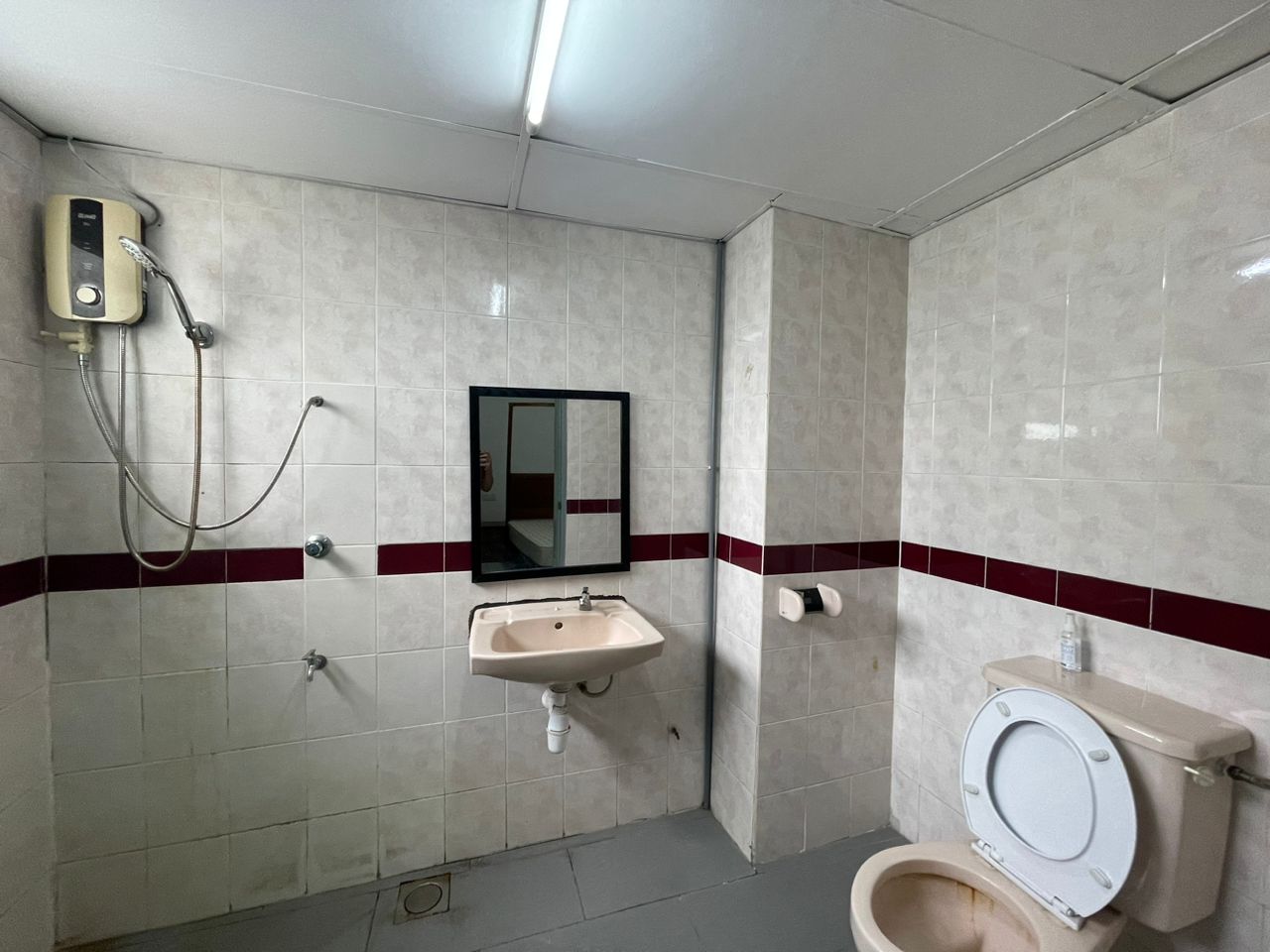 Endah Regal Condo - photo 5